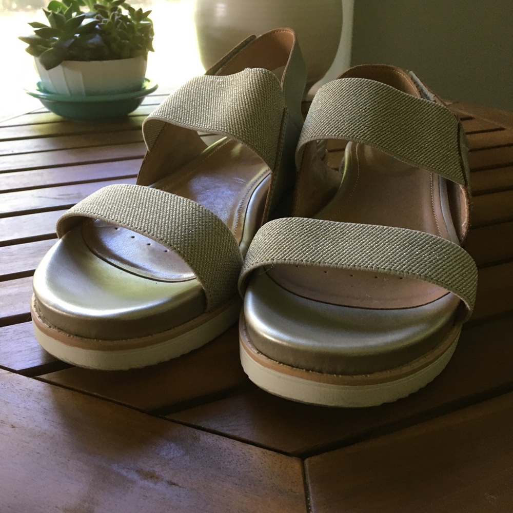 Easy Spirit sandals